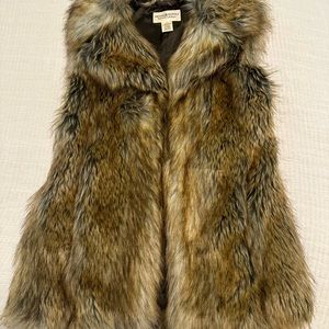 Beautiful faux fur vest!